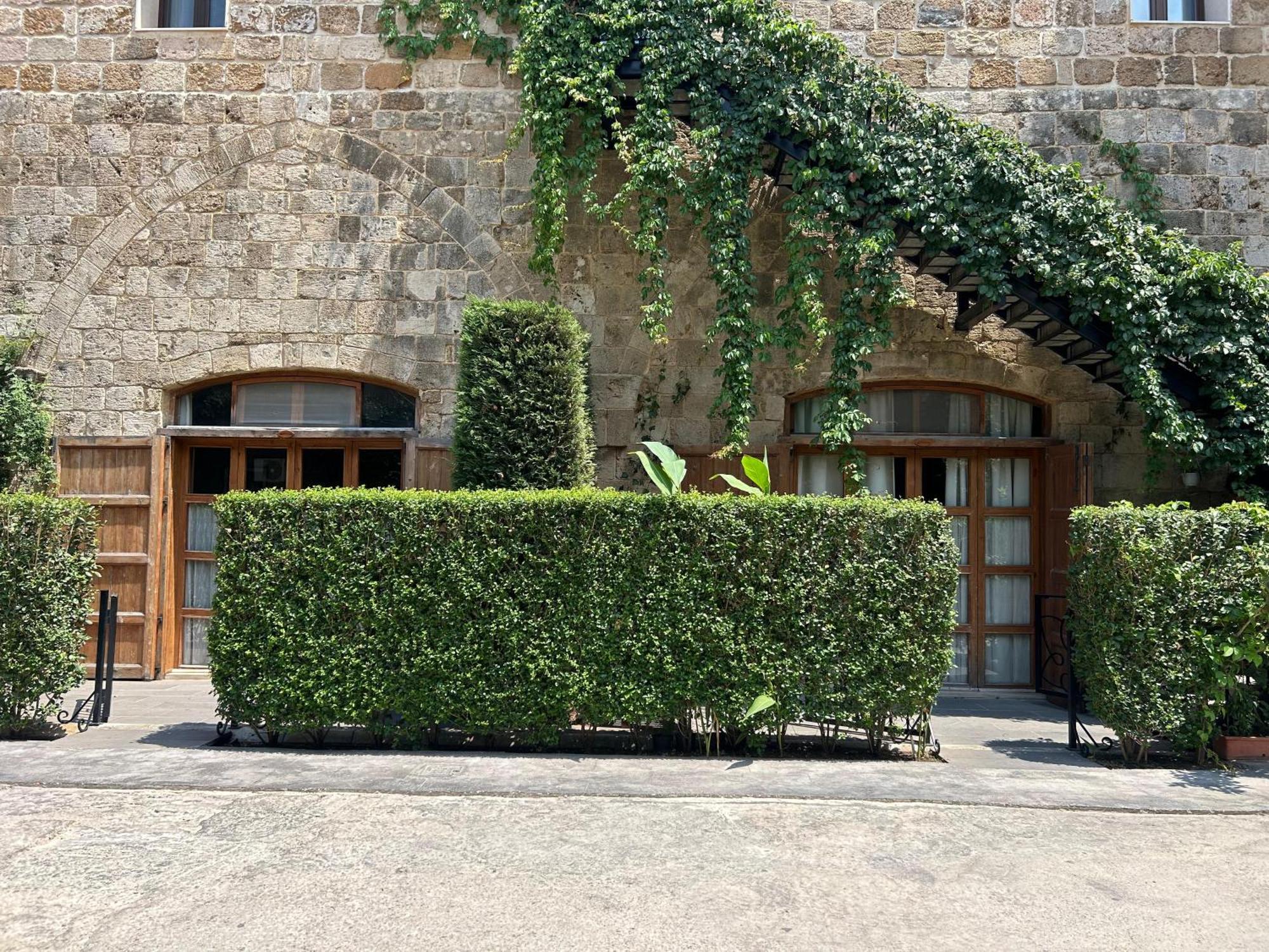 Old Town Guesthouses Batroûn Exterior foto